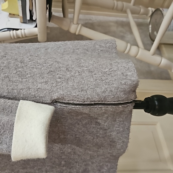 NANETTE LAPORE, SZ. XS, GRAY SWEATER WITH LONG SLEEVES WITH WHITE CUFFS. - Picture 7 of 16